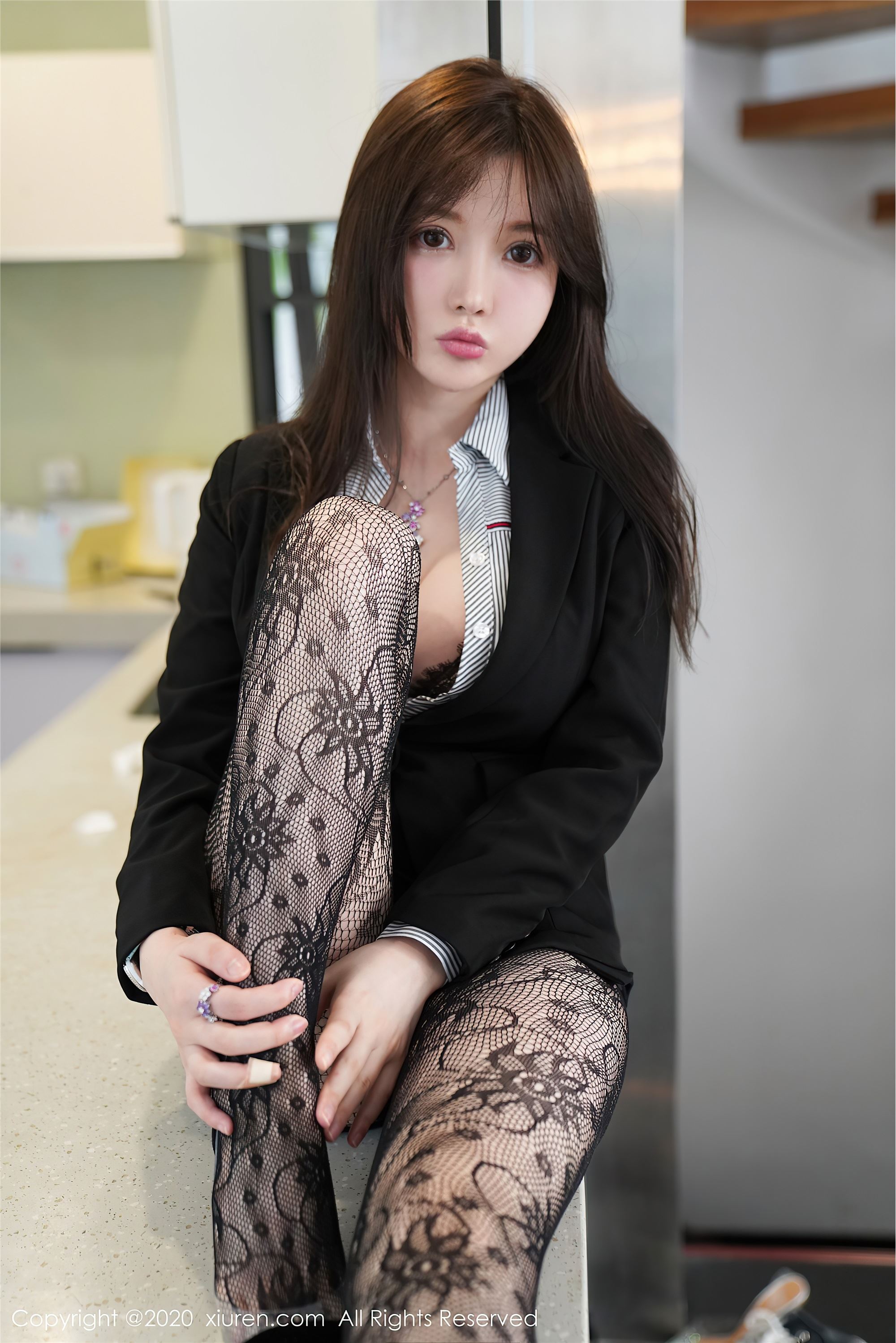 XIUREN秀人网 2020.11.02 No.2725 糯美子MINIbabe